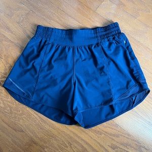 Lululemon Hotty Hot High-Rise Lined Shorts | 4” | Size 8